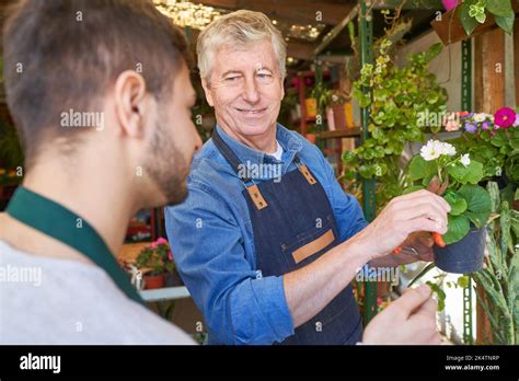 【苏州花艺学员培训学费】