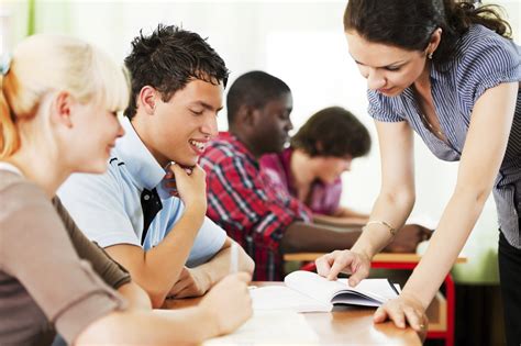 成都前程留学_去荷兰留学学费多少