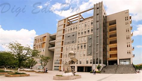 成都emba大学费用