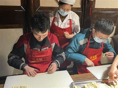 重庆哪里去学服装设计