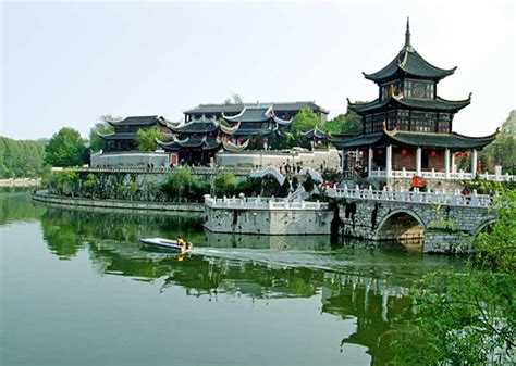 贵阳中级美容化妆两栖辅导班