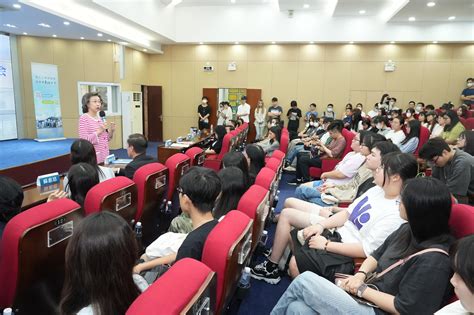 济南好莱坞美甲就业全科培训班要多少钱