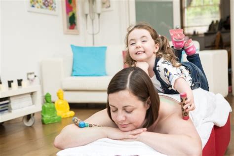 会泽小儿推拿哪里培训考证学技能正规机构小儿推拿培训班多少钱