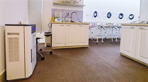 昆明学育婴师多少钱-学母婴技能到星月嫂-因为行业领先