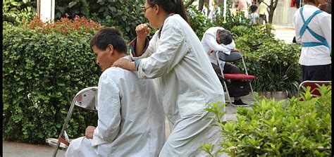 2018昆明小儿推拿培训价格-学母婴技能到星月嫂-行业领先