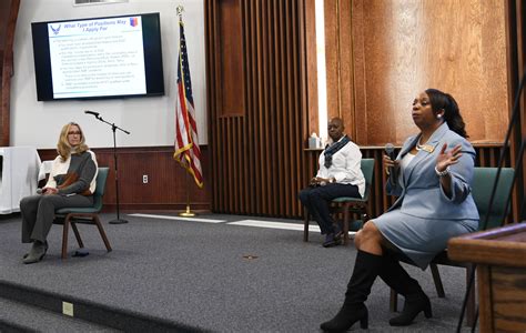 昆明育婴师培训-星月嫂-专注女性就业创业教育6年