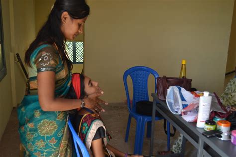 昆明美容师培训机构-星月嫂-全线学员突破0