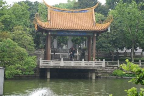 拱野区化妆哪里学