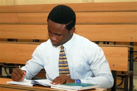 【杭州影视后期培训新手课程学费多少】