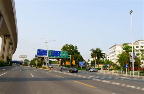 龙岗区美容班收费多少