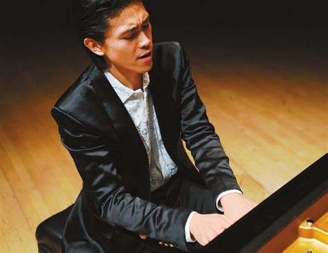 深圳成人能学钢琴