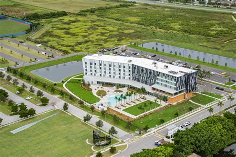 IMG学院田径项目夏令营培训