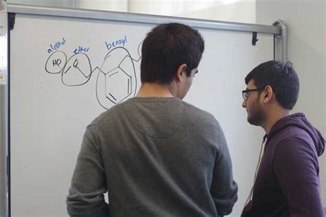 学术背景提升南加州大学传媒与社交研究学术课题