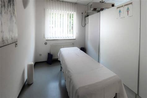 宝安区推拿培训费用多少