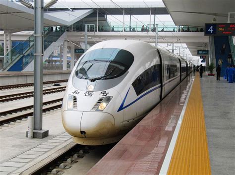 【深圳哪里有培训形象礼仪师】