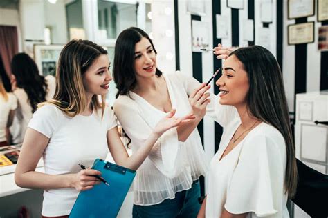 石家庄十大化妆美甲专业培训学校