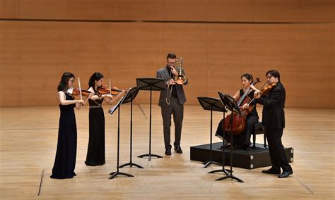 【天津哪里有花艺班】