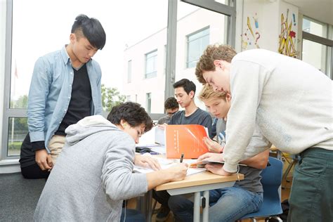 上海法国学校初中中英双语课程