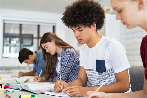 上海长宁国际学校高中IB国际文凭证书课程