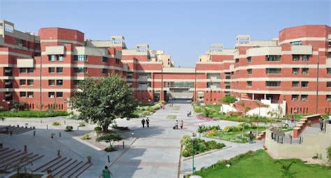 济南大学HND3+2多国留学本硕连读项目招生简章