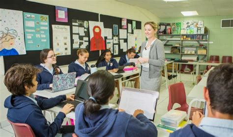 枫叶国际学校初中课程