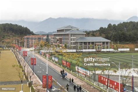 贵州师范大学附属中学国际部中加国际班课程