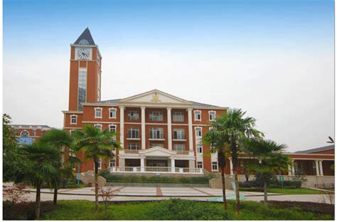 重庆枫叶国际学校初中中英双语课程