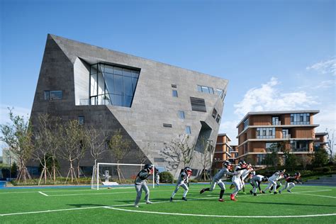 上海市平和双语学校国际部高中IB国际文凭证书课程