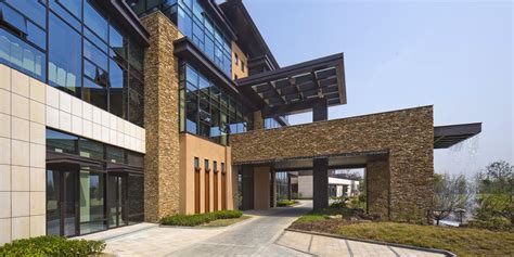 武汉长江国际学校小学中英文双语课程