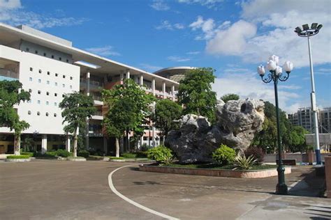 宜春市中学国际部高中双语课程