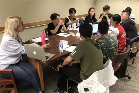加拿大留学读高中应该选择BC省还是安省？