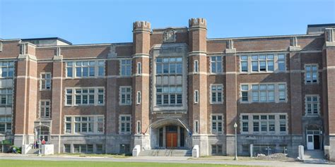 加拿大留学读高中应该选择BC省还是安省？