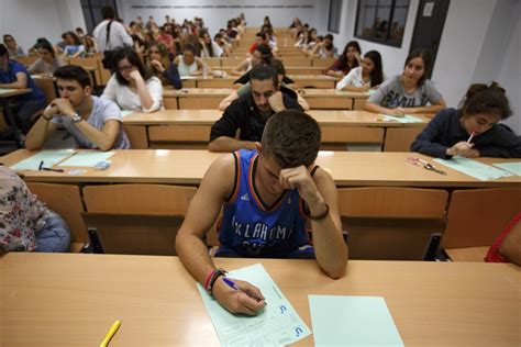 高考成绩不理想如何进入澳洲大学?