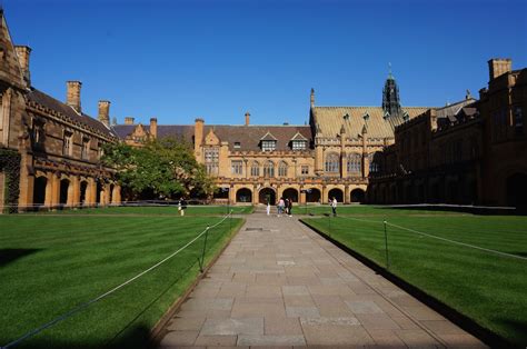 高考成绩不理想如何进入澳洲大学?