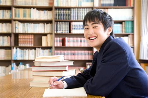 初中学生想去英国，该怎么做？