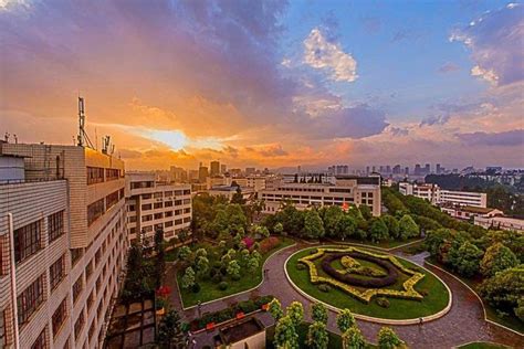 青岛万达赫德双语学校一小学双语课程