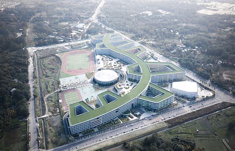 成都外国语学校中加高中课程