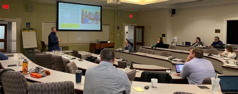 法国里昂商学院全球高级工商管理硕士（EMBA）在职研修学位班