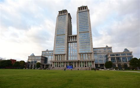 复旦大学与香港大学工商管理硕士（国际MBA）非全日制研究生招生简章