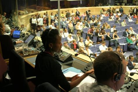 对外经济贸易大学英语学院翻译硕士（国际会议口译MTI）全日制研究生招生简章