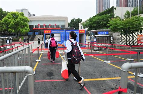 武汉市中学国际部加拿大高中