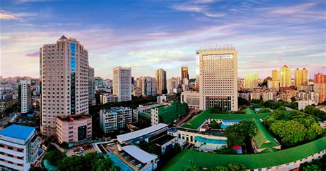 贵州师范大学附属中学国际部中加国际班课程