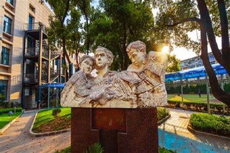 启东启迪外国语学校初中招生简章