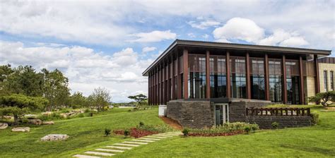 青苗怀柔校区 (1年级—12年级)