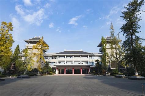 都江堰中学高中双语实验班