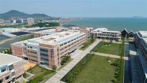 青岛盟诺学校国际初中课程