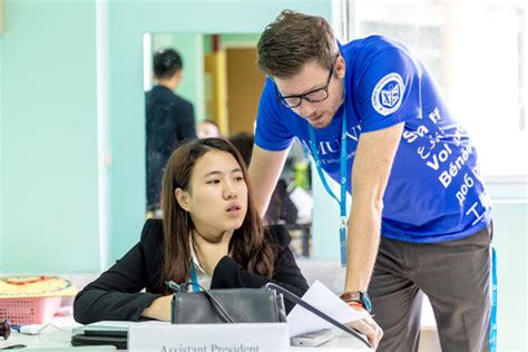 厦门国际学校初中中英文双语课程