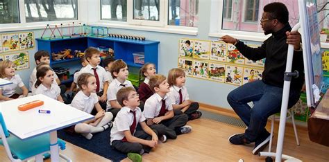 英国国王伍德学校国际小学