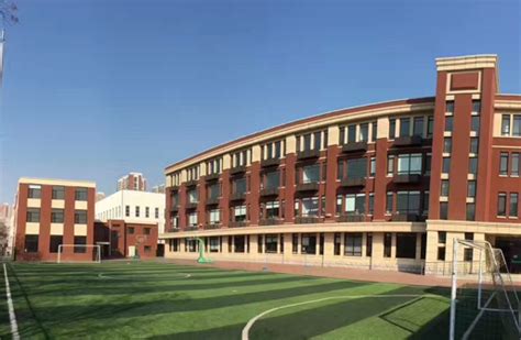 大连枫叶外籍人员子女学校国际小学课程