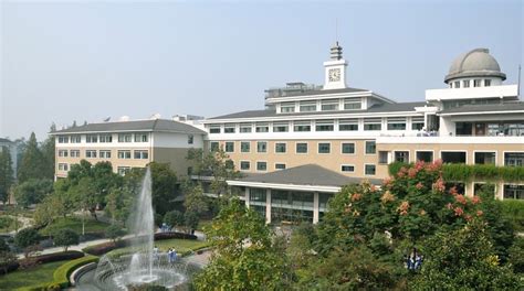 杭州第四中学国际部A-Level课程